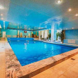 Бассейн в санатории Крепость в городе Кисловодске - фотография