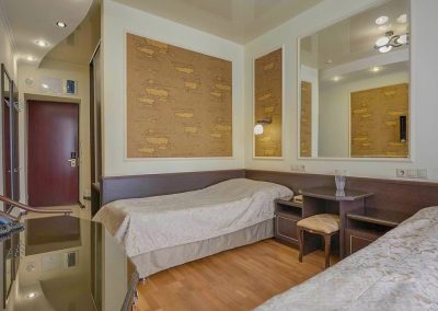 Двухместный номер в санатории Крепость в городе Кисловодске - фотография