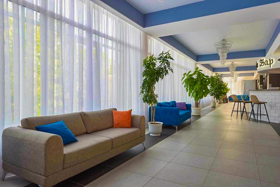 Холл в санатории Крепость в городе Кисловодске - фотография