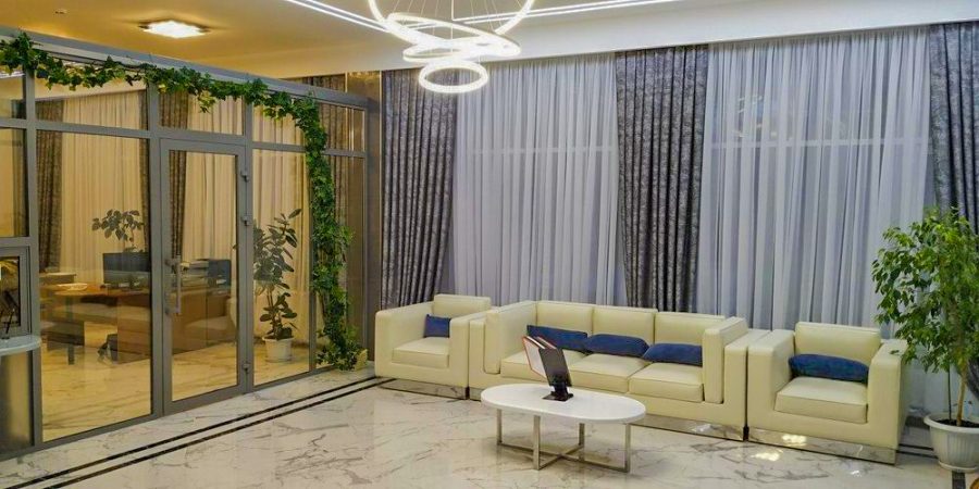 Холл в санатории Крепость в городе Кисловодске - фотография