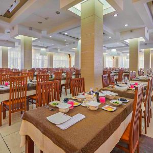 Обеденный зал в санатории Крепость в городе Кисловодске - фотография
