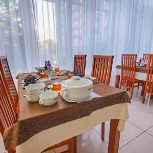 Обеденный зал в санатории Крепость в городе Кисловодске - фотография