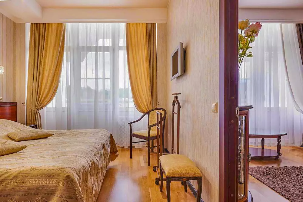 Номер Люкс в санатории Крепость в городе Кисловодске - фотография
