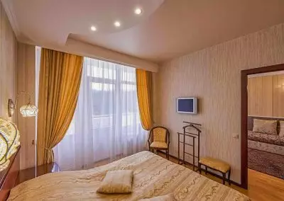 Номер Люкс в санатории Крепость в городе Кисловодске - фотография