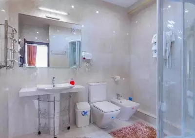 Номер Люкс в санатории Крепость в городе Кисловодске - фотография