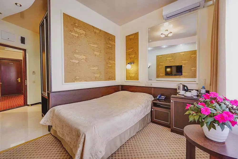 Одноместный номер в санатории Крепость в городе Кисловодске - фотография